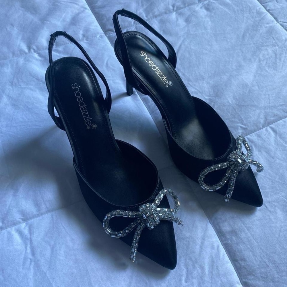 Shoe Dazzle Black Rhinestone Bow Heels size 6.5